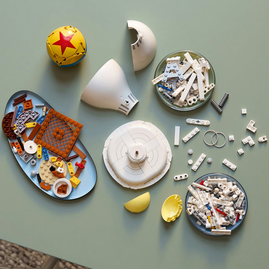 LEGO® Ideas | Disney Pixar Luxo Jr. - Mô Hình Đèn Bàn Biểu Tượng Pixar 21357 - Hình ảnh bổ sung 5