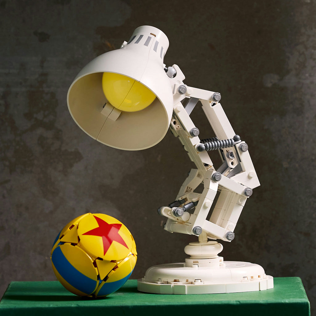 LEGO® Ideas | Disney Pixar Luxo Jr. - Mô Hình Đèn Bàn Biểu Tượng Pixar 21357 - Góc nhìn khác 3