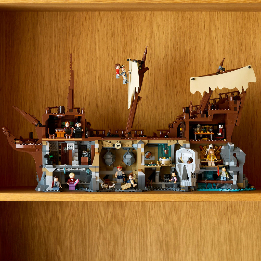LEGO® Ideas The Goonies - Mô hình lắp ráp xác tàu cướp biển Inferno - LEGO 21363 - Góc nhìn khác 3