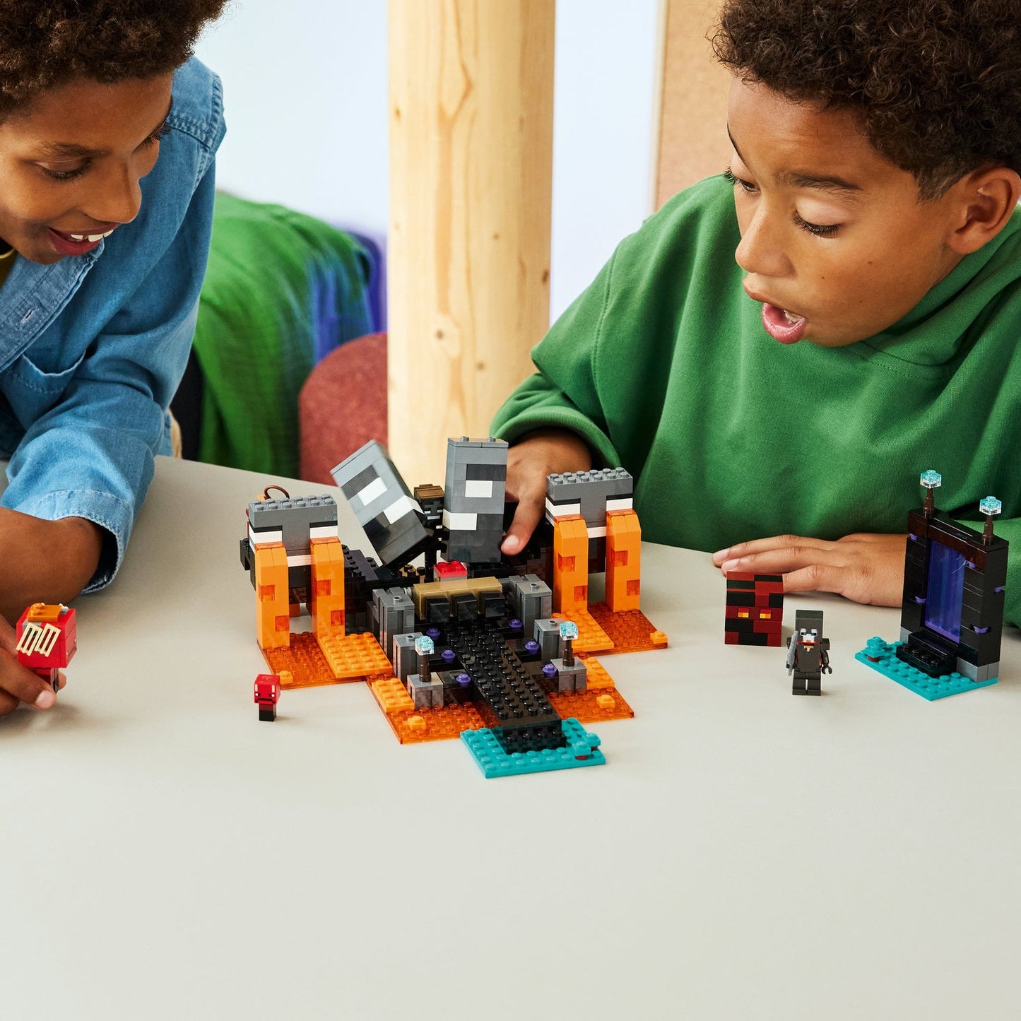 LEGO® Minecraft® Wither Battle - Bộ Đồ Chơi Lắp Ráp Trận Chiến Wither - LEGO 21590 - Góc nhìn khác 3