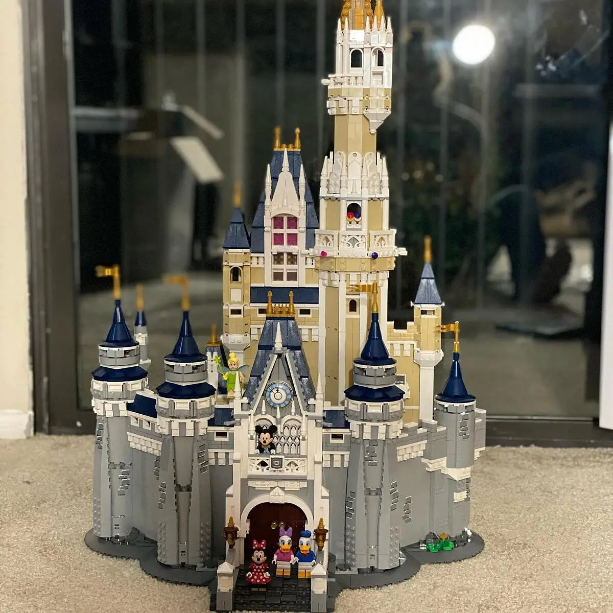 LEGO® Disney™: Disney Castle - Mô hình Lâu Đài Disney Kỷ Niệm 100 Năm - LEGO 43222 - Hình ảnh bổ sung 8