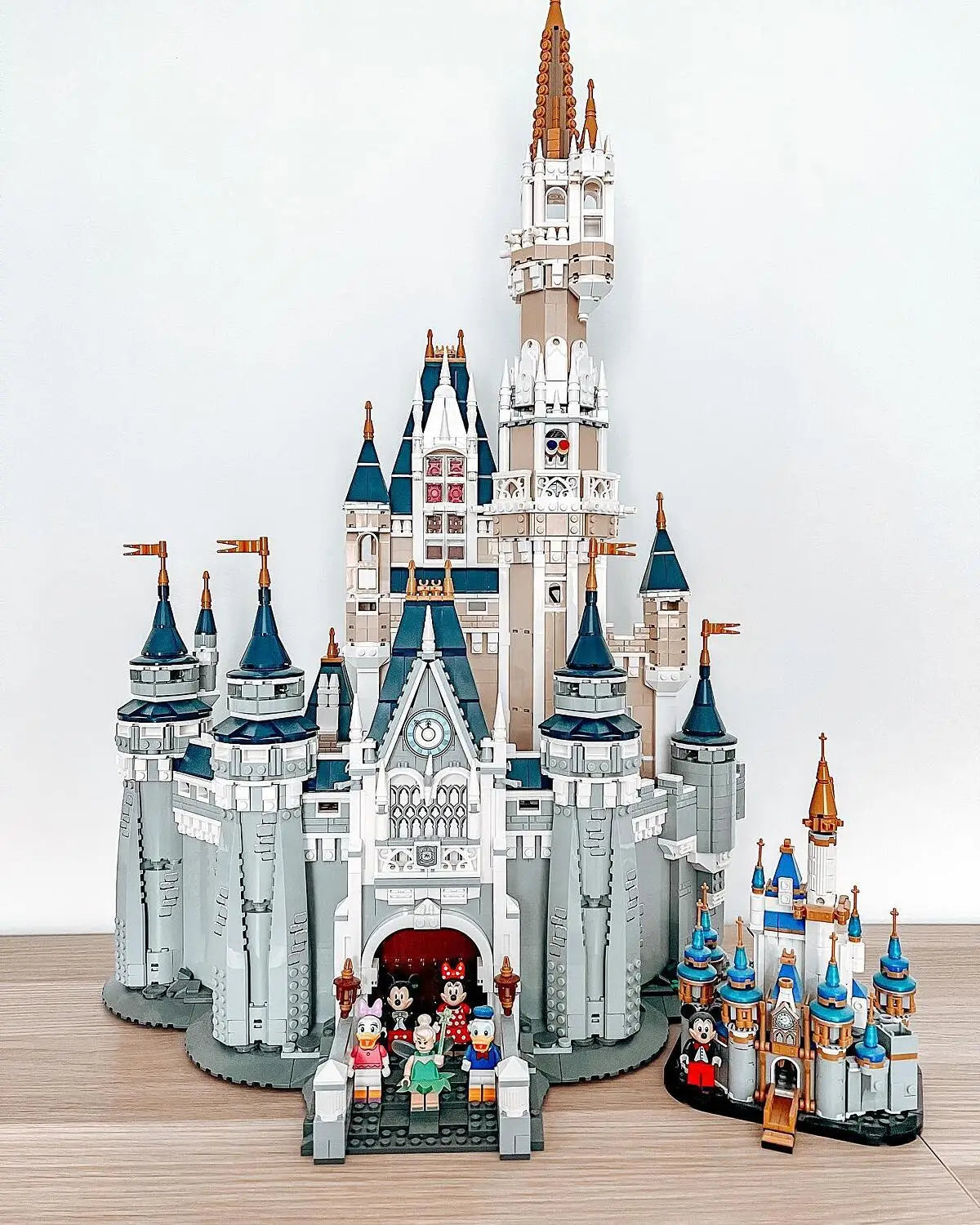 LEGO® Disney™: Disney Castle - Mô hình Lâu Đài Disney Kỷ Niệm 100 Năm - LEGO 43222 - Hình ảnh bổ sung 5