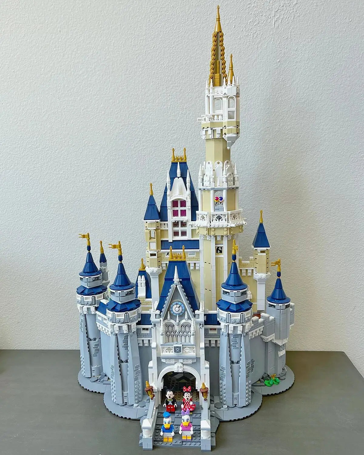 LEGO® Disney™: Disney Castle - Mô hình Lâu Đài Disney Kỷ Niệm 100 Năm - LEGO 43222 LEGO - ảnh 1 - Lego