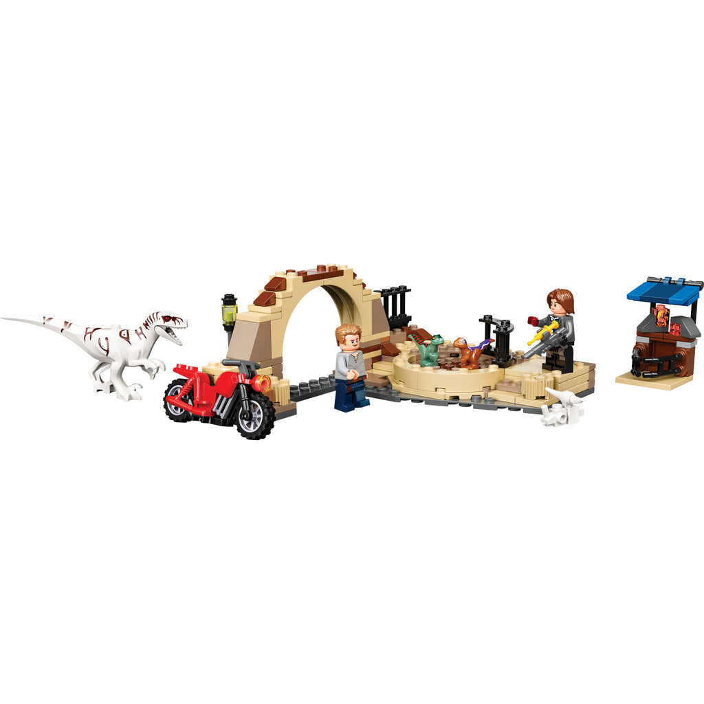 LEGO® Jurassic World Atrociraptor Dinosaur: Bike Chase - Đồ chơi lắp ráp Truy Đuổi Khủng Long - LEGO 76945 - Hình ảnh chi tiết 2