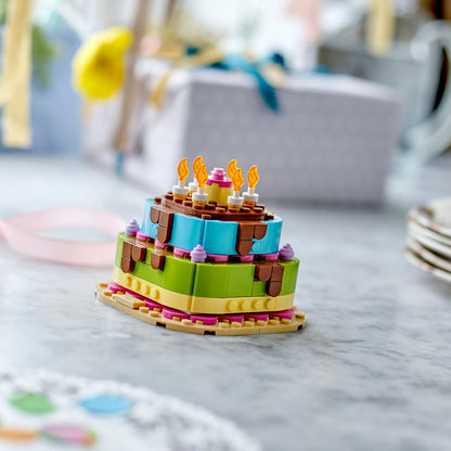 LEGO® Birthday Party Cake - Đồ chơi lắp ráp Bánh sinh nhật - LEGO 40815 - Góc nhìn khác 3