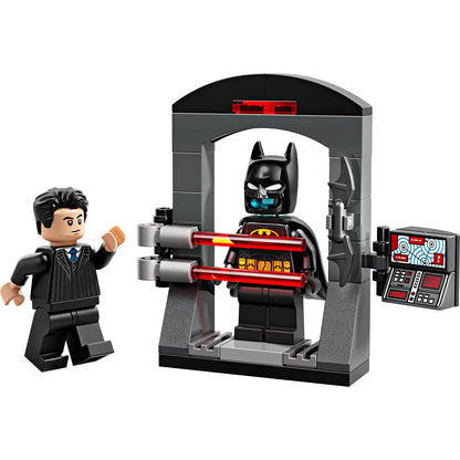 LEGO® Batman™: Bruce Wayne™ and the Batsuit™