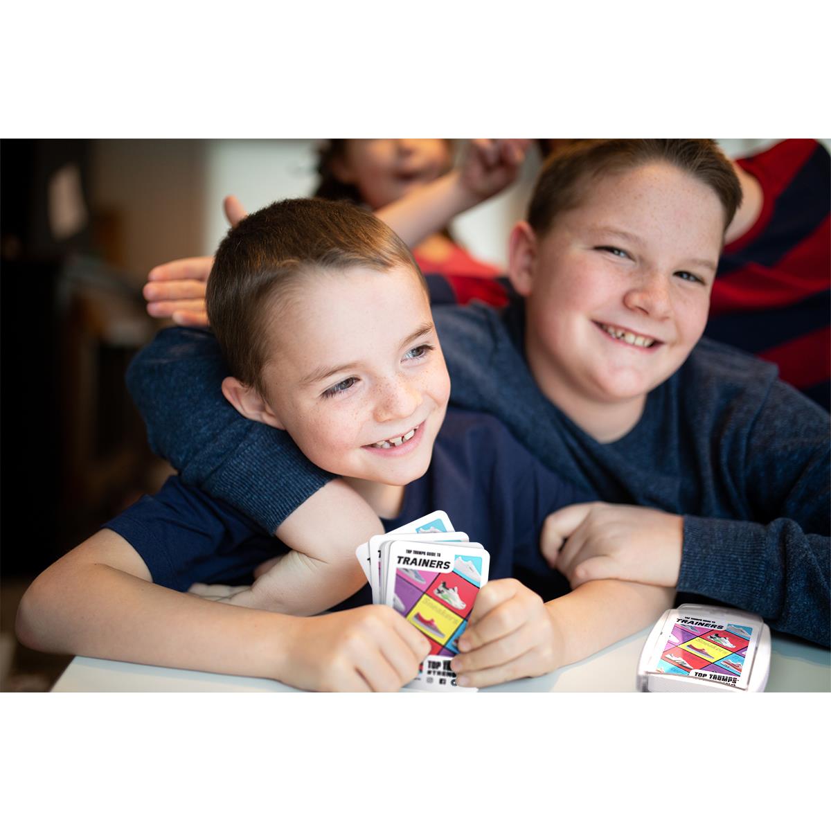 Top Trumps Gen Z - Guide to Trainers Card Game - Trò Chơi Thẻ Bài Sneaker Sưu Tầm Winning Moves - Hình ảnh bổ sung 5