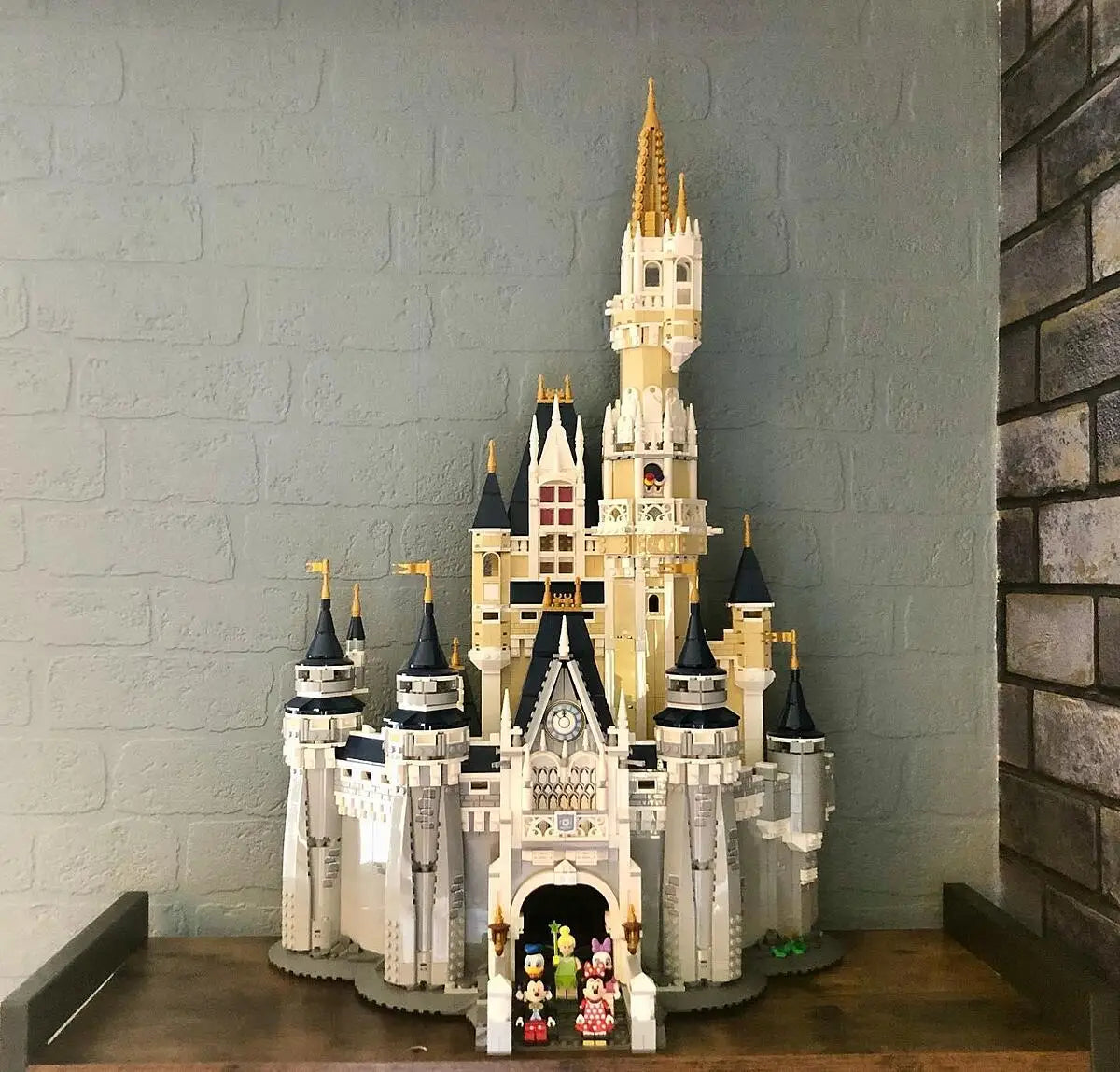 LEGO® Disney™: Disney Castle - Mô hình Lâu Đài Disney Kỷ Niệm 100 Năm - LEGO 43222 LEGO - ảnh 2 - Lego