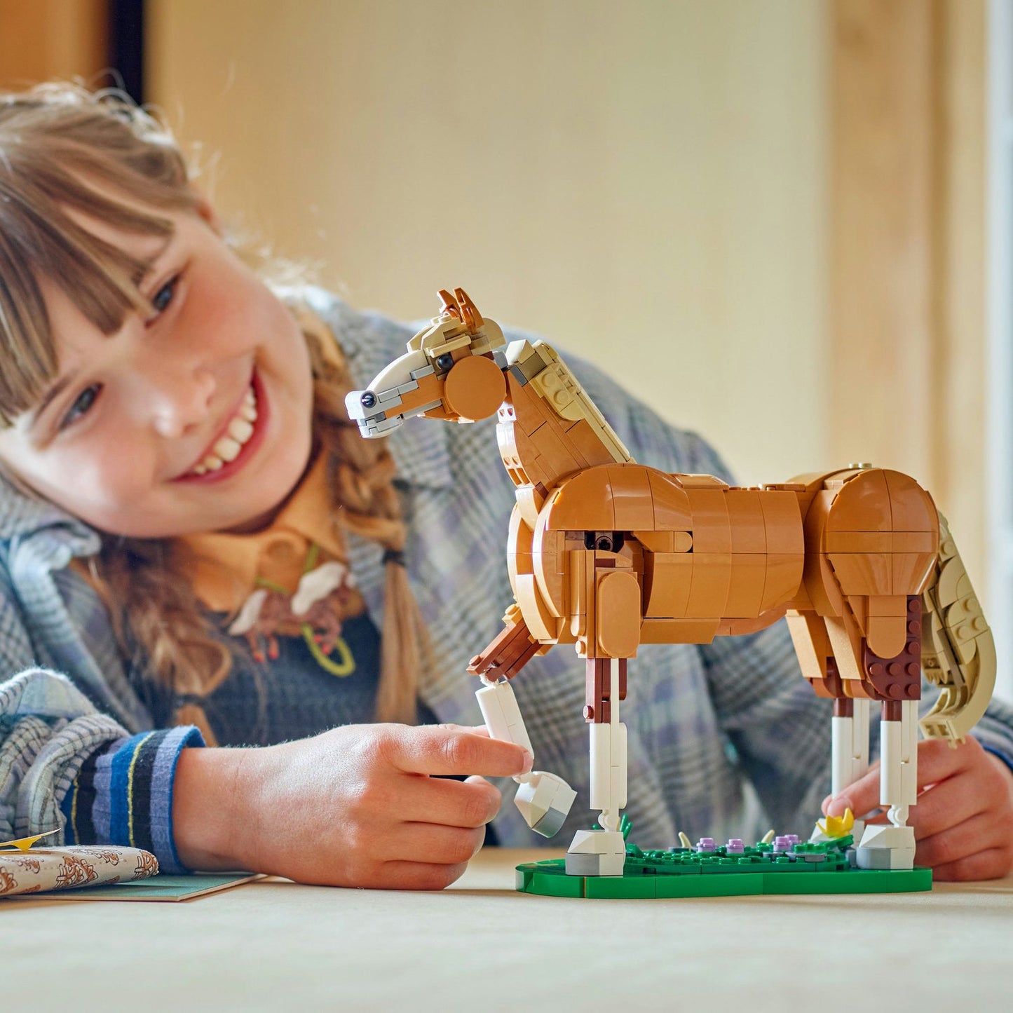 LEGO® Creator 3-in-1 Beautiful Horse - Đồ Chơi Lắp Ráp Động Vật 3-trong-1 (31166) - Góc nhìn khác 3