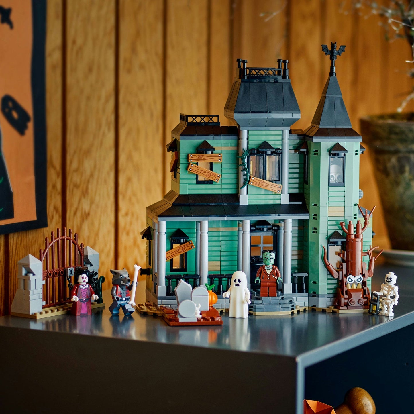 LEGO® Creator 3-in-1 Haunted Mansion - Đồ Chơi Lắp Ráp Dinh Thự Ma Ám - LEGO 31167 - Hình ảnh bổ sung 5