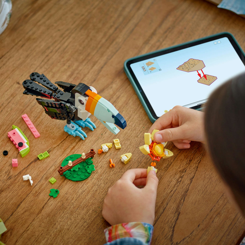 LEGO® Creator 3-in-1 Wild Animals: Tropical Toucan - Đồ chơi lắp ráp 3 trong 1 - LEGO 31173 - Hình ảnh bổ sung 4