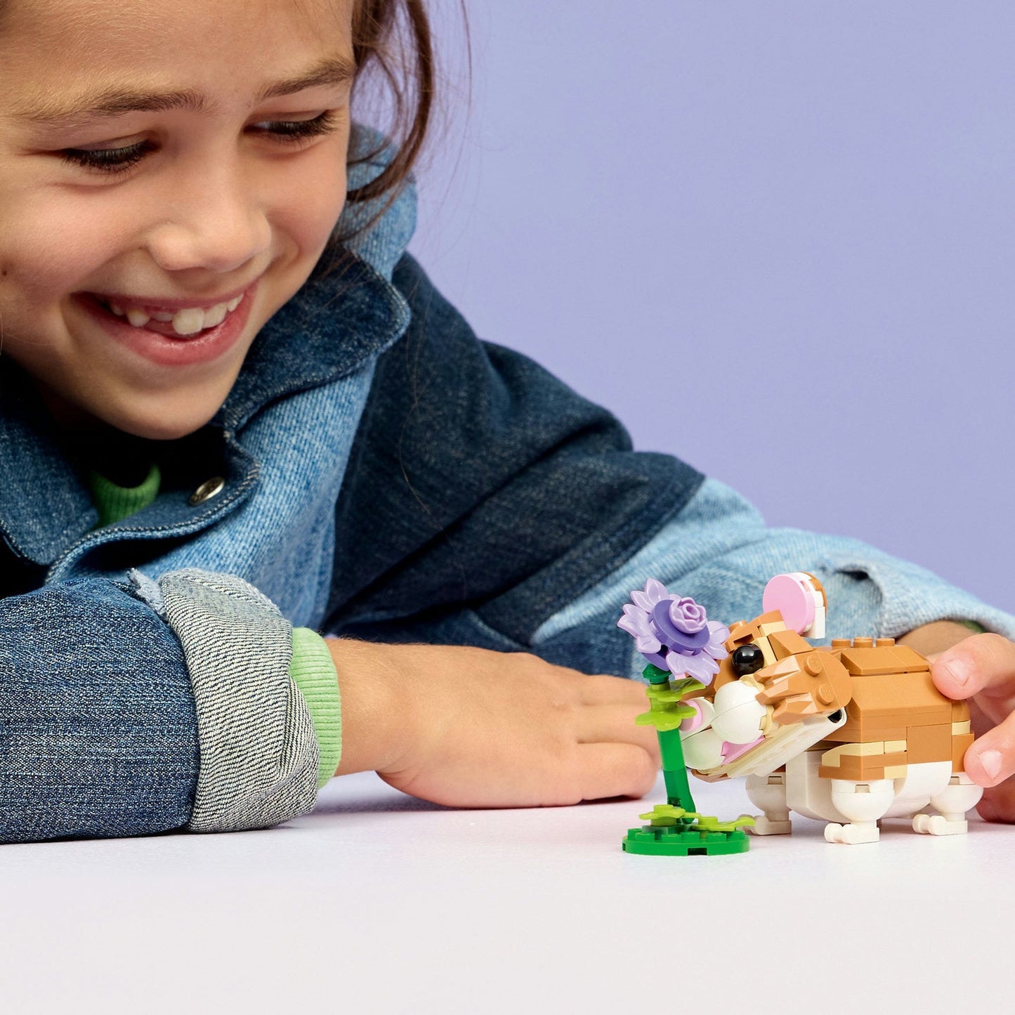 LEGO® Creator 3-in-1 Cute Hamster with a Flower - Đồ Chơi Lắp Ráp 3 Trong 1 Chuột Hamster, Nhím & Đại Bàng - LEGO 31376 - Góc nhìn khác 3
