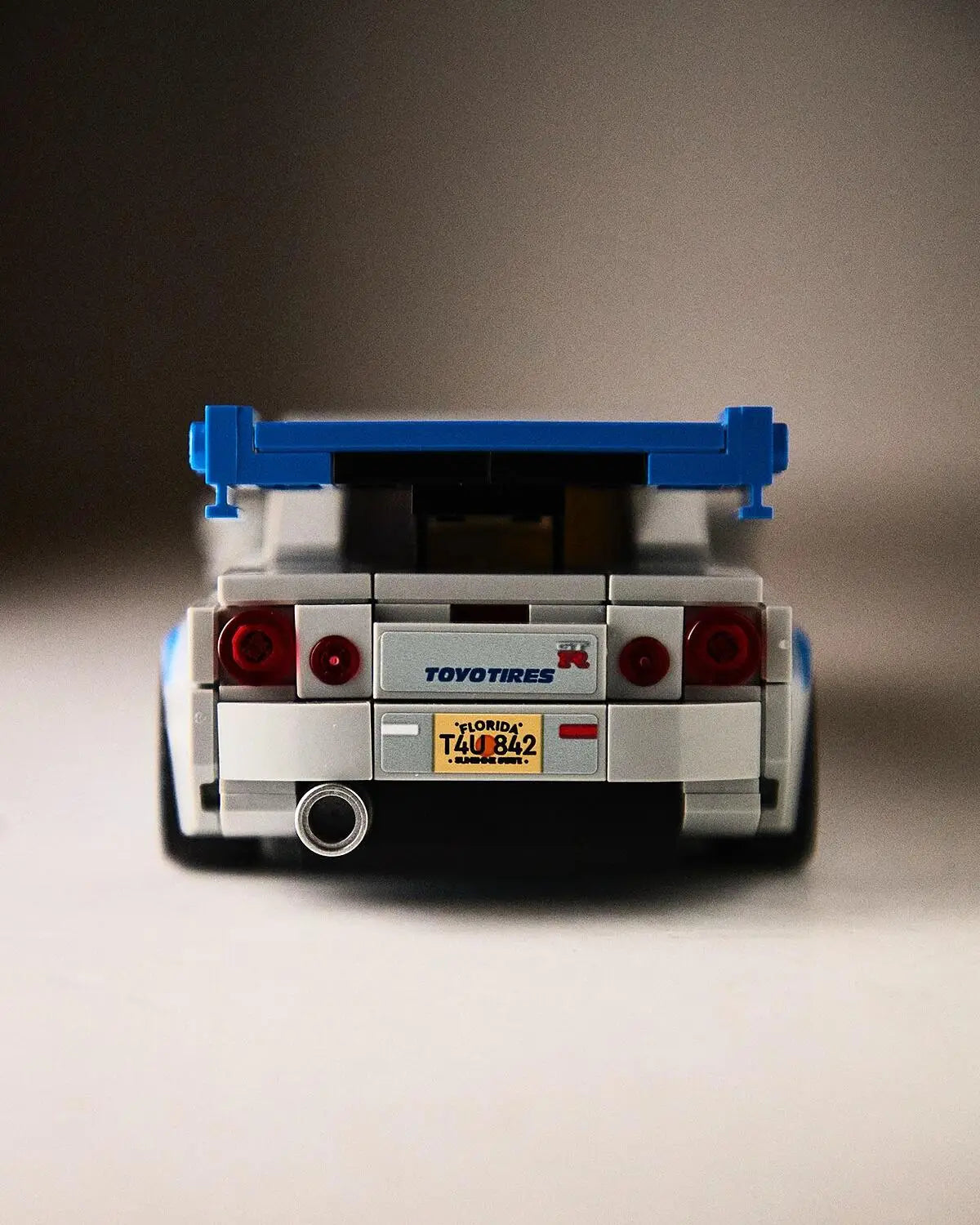 LEGO® Speed Champions Nissan Skyline GT-R (R34) - Mô hình lắp ráp xe đua Fast & Furious - LEGO 76917 - Góc nhìn khác 3