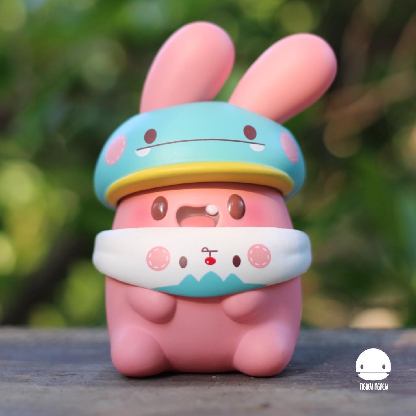 Ngaew Ngaew x Strange Cat Toys | Mô hình Limited Figure Chính Hãng Ngaew Ngaew - Góc nhìn khác 3
