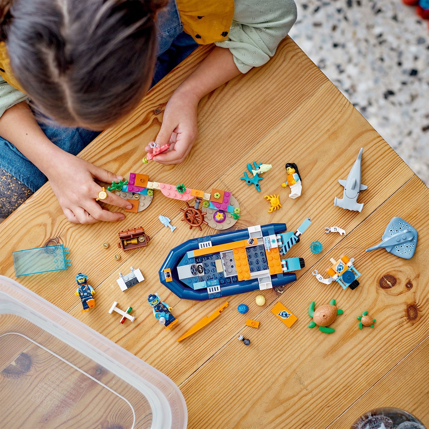 LEGO® City Explorer Diving Boat - Đồ Chơi Lắp Ráp Tàu Thuyền Lặn Thám Hiểm - LEGO 60377 - Hình ảnh bổ sung 4