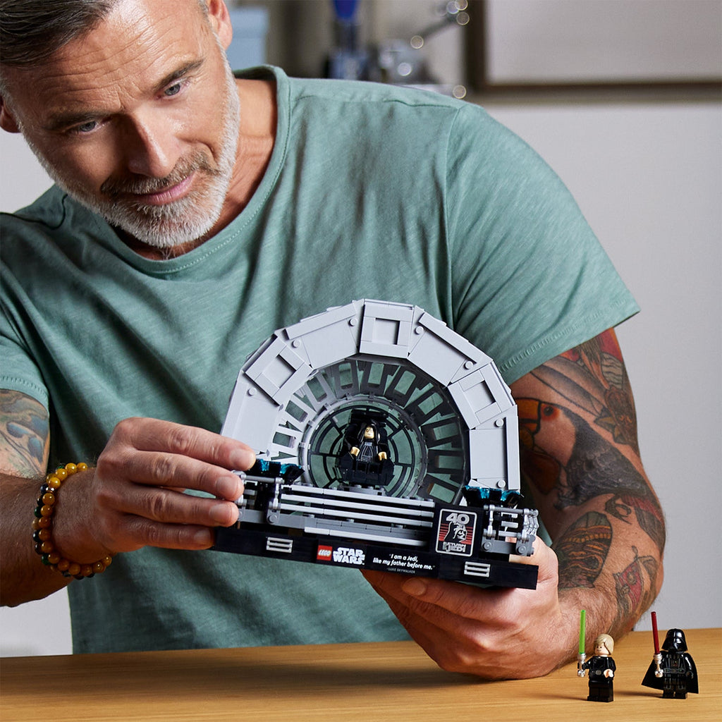 LEGO® Star Wars™ Emperor's Throne Room™ Diorama - Mô hình Trưng bày LEGO 75352 - Góc nhìn khác 3