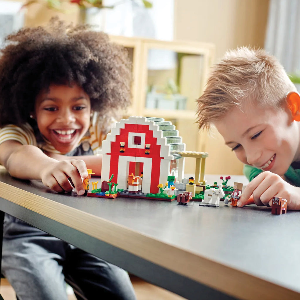 LEGO® Minecraft® The Red Barn - Mô Hình Chuồng Ngựa Đỏ 21187 - Góc nhìn khác 3