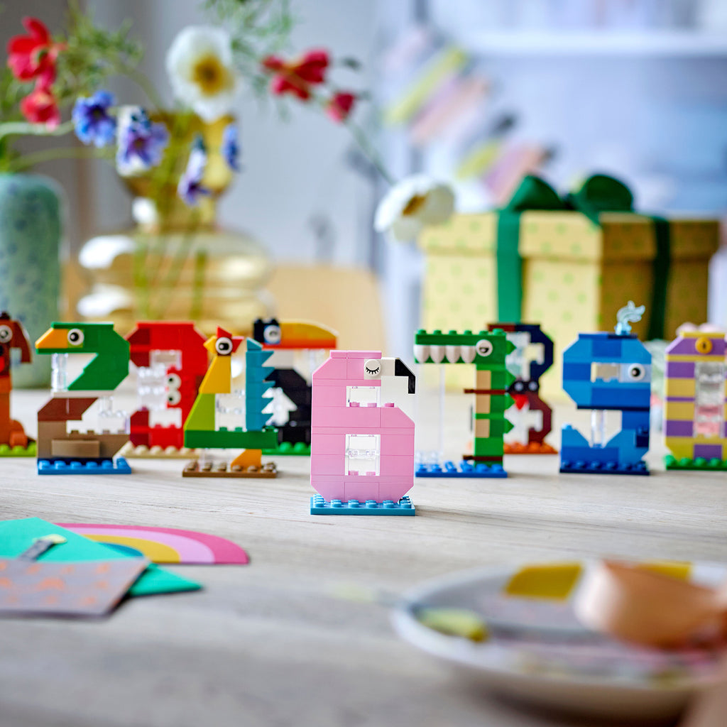 LEGO® Birthday Numbers - Bộ Lắp Ráp Số Sinh Nhật Hình Động Vật LEGO 40807 - Góc nhìn khác 3