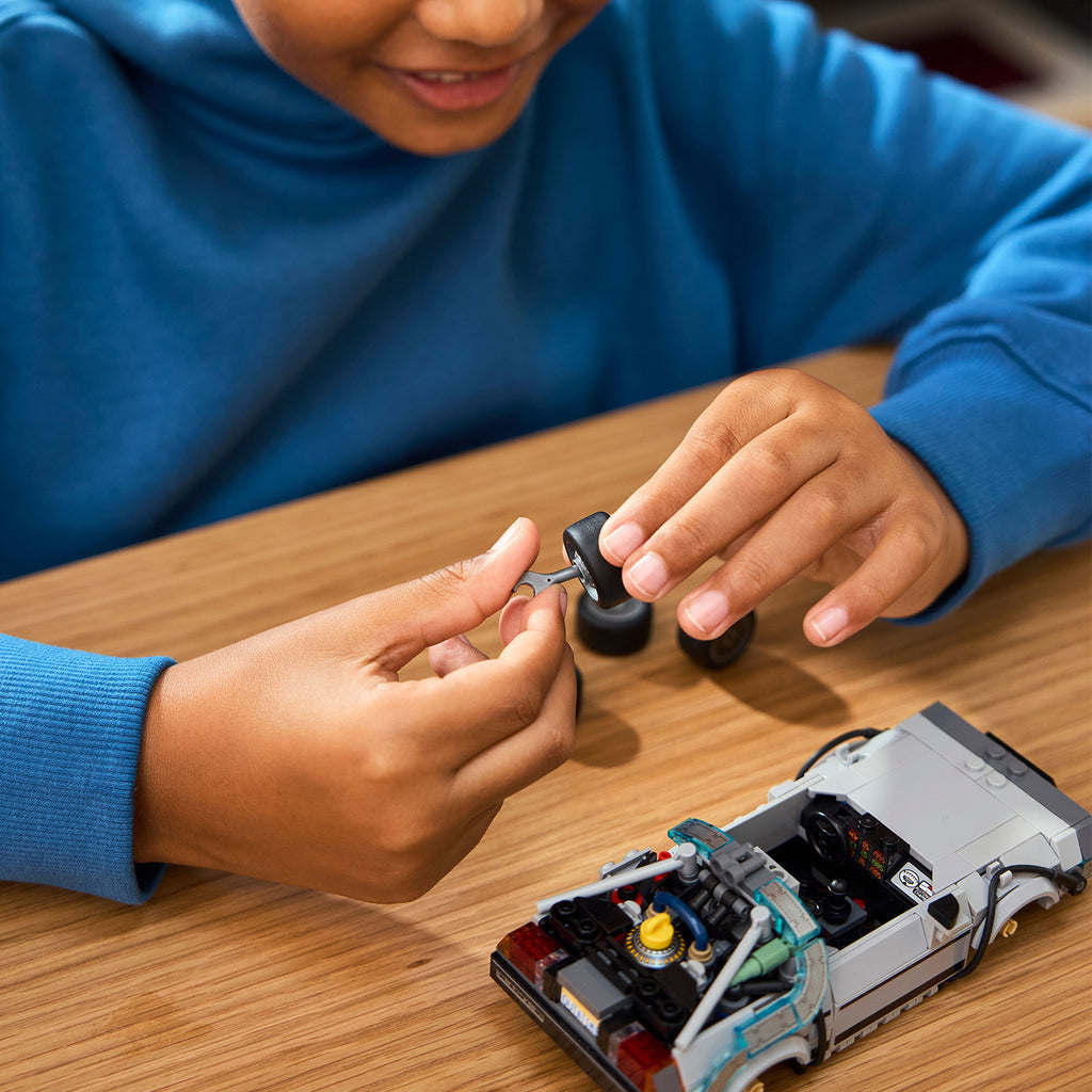 LEGO® Speed Champions Time Machine from Back to the Future - Mô hình Xe Cỗ máy thời gian DeLorean - LEGO 77256 - Hình ảnh bổ sung 7