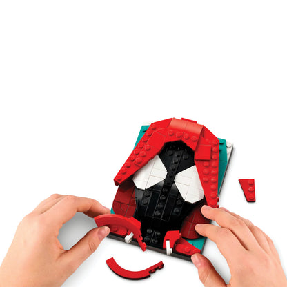 LEGO® Brick Sketches™ Miles Morales (40536) | Mô hình Chân dung 3D Spider-Man | LEGO - Góc nhìn khác 3