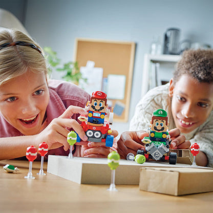 LEGO® Super Mario™: Mario Kart™ – Baby Mario vs. Baby Luigi - Bộ Đồ Chơi Lắp Ráp Xe Đua LEGO 72034 - Góc nhìn khác 3