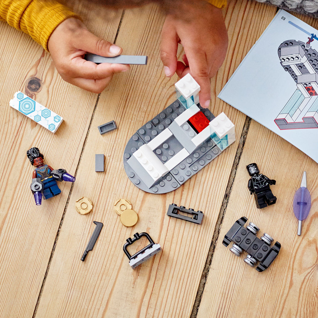 LEGO® Marvel Shuris Lab Đồ Chơi Lắp Ráp Phòng Thí Nghiệm Siêu Anh Hùng LEGO 76212 - Hình ảnh bổ sung 4