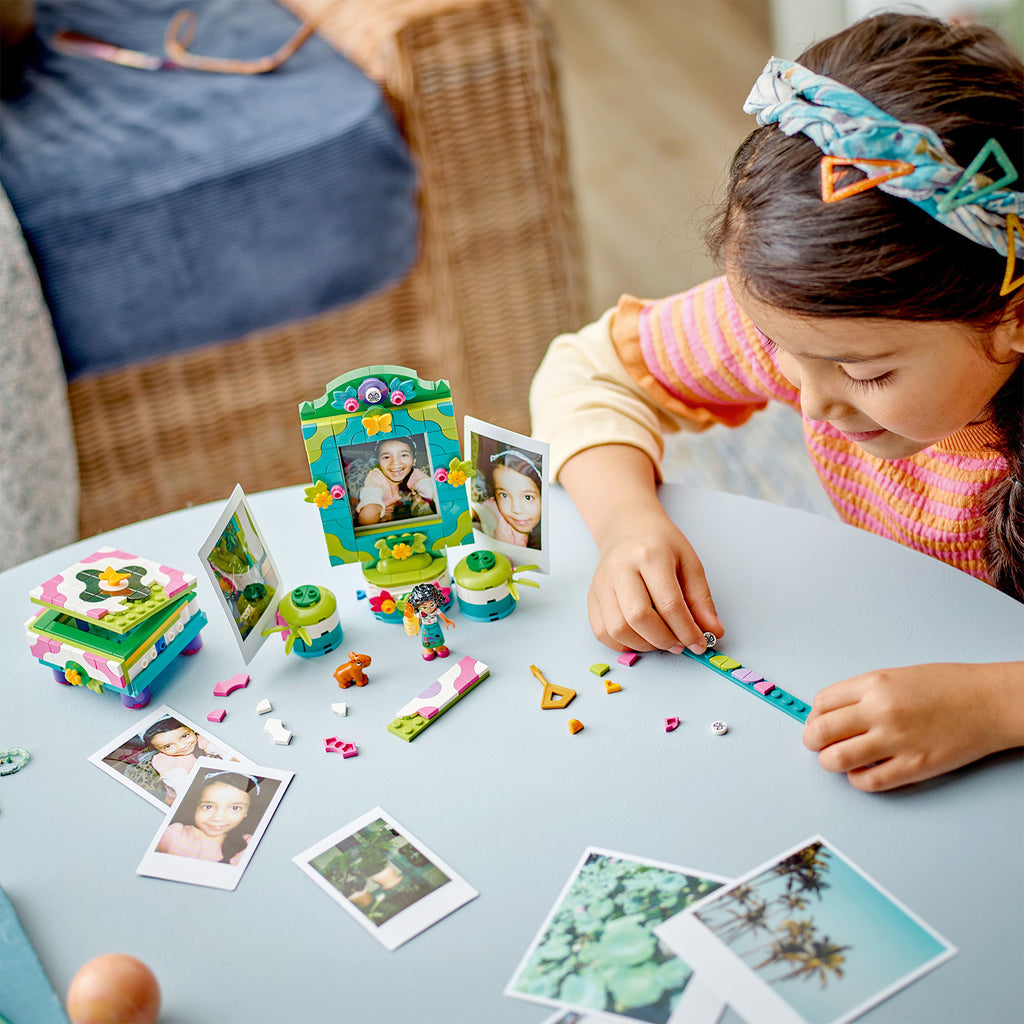 LEGO® Disney™ Mirabel's Photo Frame and Jewelry Box - Bộ Khung Ảnh và Hộp Trang Sức Encanto - LEGO 43239 - Hình ảnh bổ sung 4