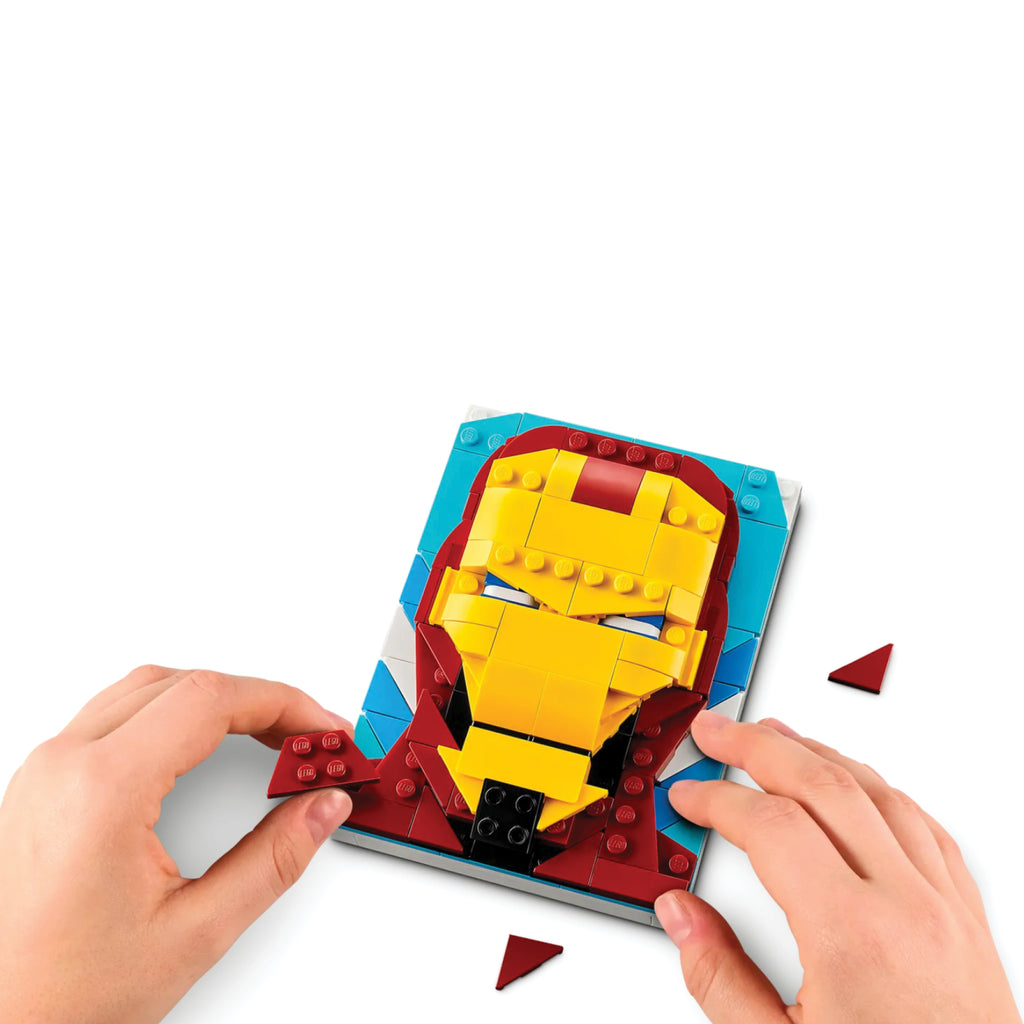 LEGO® Brick Sketches™ Iron Man (40535) - Mô hình tranh lắp ráp 3D Marvel - Góc nhìn khác 3