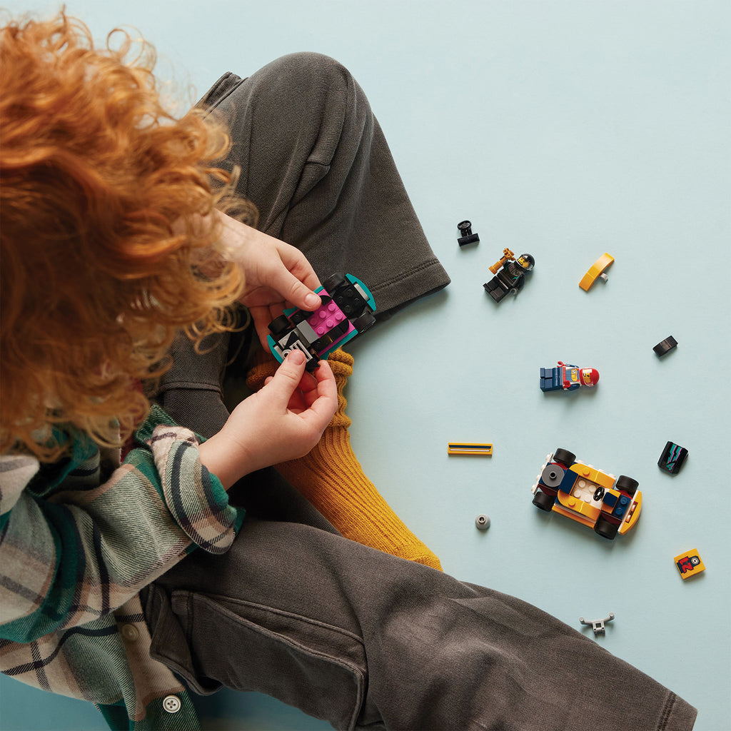 LEGO® City Go-Karts and Race Drivers - Đồ chơi lắp ráp xe đua - LEGO 60400 - Góc nhìn khác 3