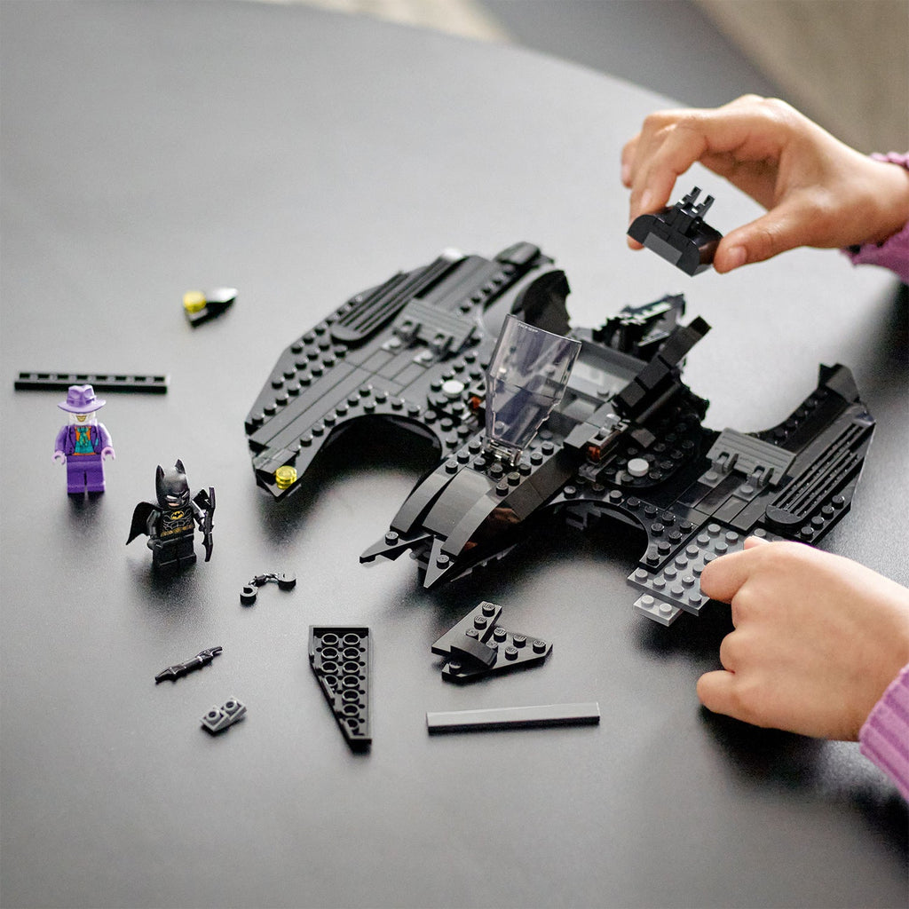 LEGO® DC Batwing: Batman™ vs. The Joker™ - Đồ chơi lắp ráp Máy bay Batwing Siêu anh hùng Batman (76265) LEGO - ảnh 2 - Lego S