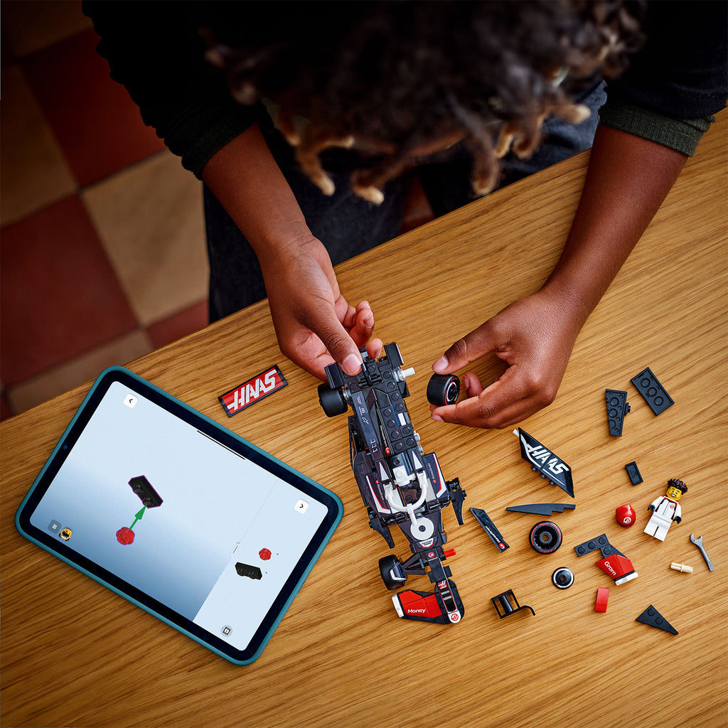 LEGO® Speed Champions MoneyGram Haas F1® Team VF-24 Race Car - Mô Hình Xe Đua F1 Đồ Chơi Lắp Ráp Chính Hãng LEGO 77250 - Hình ảnh bổ sung 4
