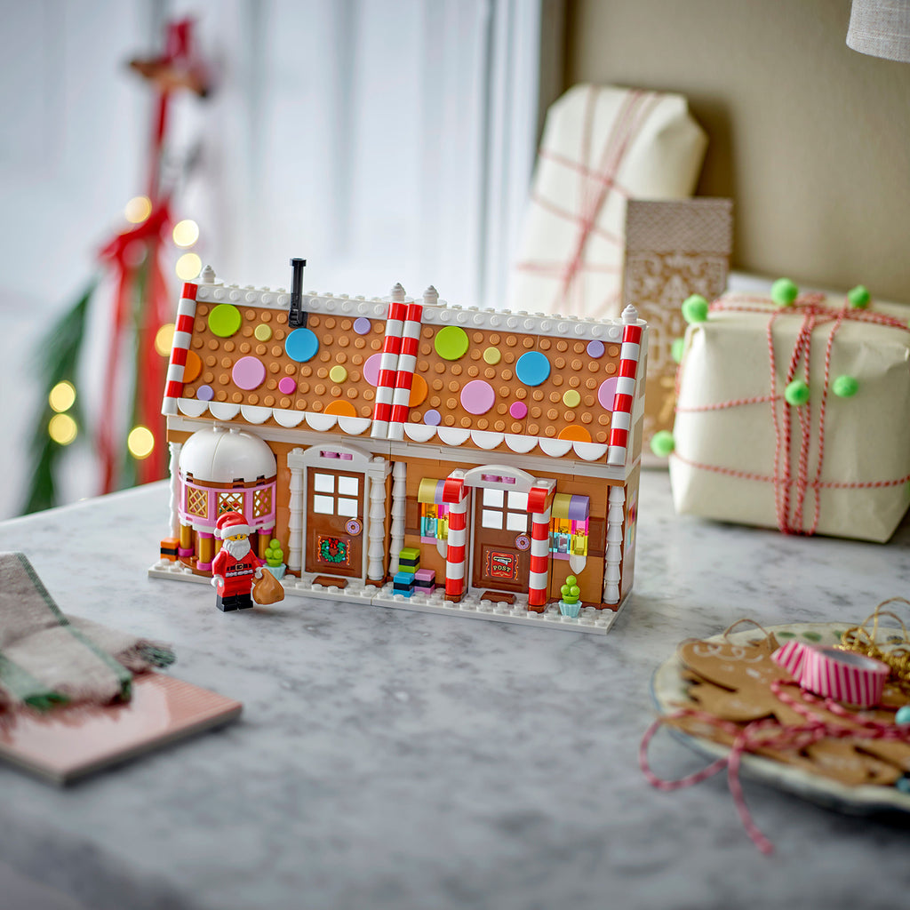 LEGO® Festive Gingerbread House - Ngôi Nhà Bánh Gừng Giáng Sinh - LEGO 40809 - Góc nhìn khác 3