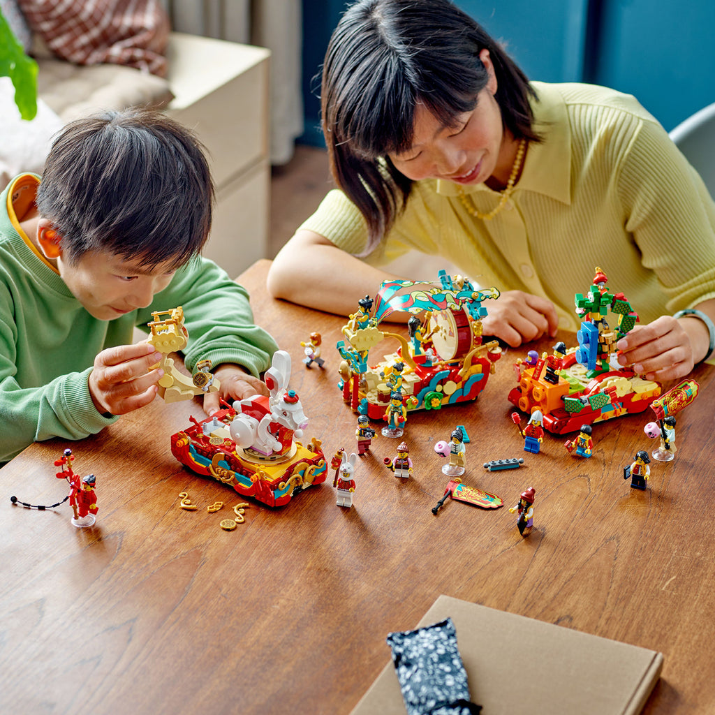 LEGO® Lunar New Year Parade - Bộ Lắp Ráp Diễu Hành Tết Nguyên Đán - LEGO 80111 - Góc nhìn khác 3