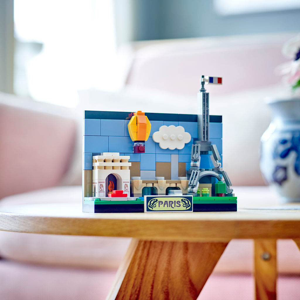 LEGO® Creator Paris Postcard - Mô Hình Bưu Thiếp 3D Paris - LEGO 40568 - Góc nhìn khác 3