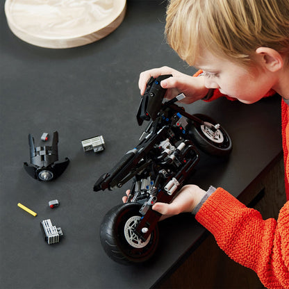 LEGO® Technic™ The Batman - Batcycle™ - Mô Hình Xe Mô Tô Người Dơi Đồ Chơi Lắp Ráp LEGO 42155 - Góc nhìn khác 3