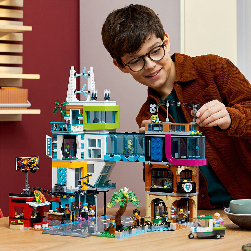 LEGO® City Downtown - Bộ Đồ Chơi Lắp Ráp Thành Phố Hiện Đại - LEGO 60380 - Góc nhìn khác 3