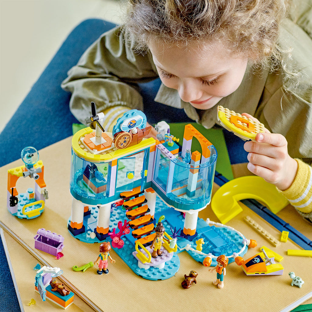 LEGO® Friends™ Sea Rescue Center - Đồ chơi lắp ráp Trung tâm Cứu hộ Biển - LEGO 41736 - Hình ảnh bổ sung 4