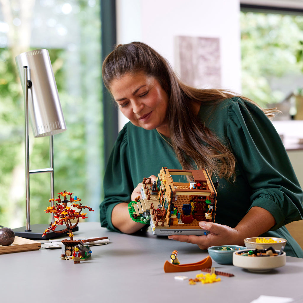 LEGO® Ideas A-Frame Cabin - Mô Hình Nhà Gỗ Chữ A - LEGO 21338 - Hình ảnh bổ sung 4