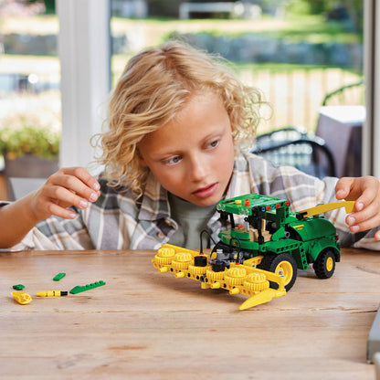 LEGO® Technic™ John Deere 9700 Forage Harvester - Đồ chơi lắp ráp Xe thu hoạch ngô - LEGO 42168 - Góc nhìn khác 3