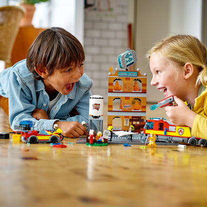 LEGO® City Fire Brigade - Bộ Đồ Chơi Lắp Ráp Lữ Đoàn Cứu Hỏa - LEGO 60321 - Góc nhìn khác 3