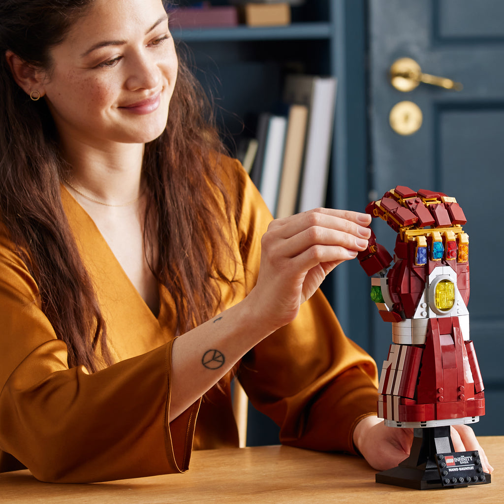 LEGO® Marvel Nano Gauntlet - Mô Hình Lắp Ráp Găng Tay Nano Avengers - LEGO 76223 - Góc nhìn khác 3