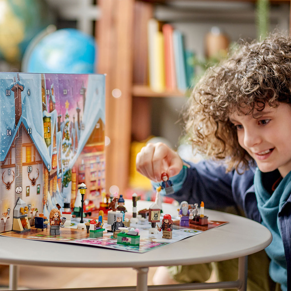 LEGO® Harry Potter™ Advent Calendar Đồ chơi lắp ráp Lịch Mùa Vọng 2023 LEGO 76418 - Góc nhìn khác 3