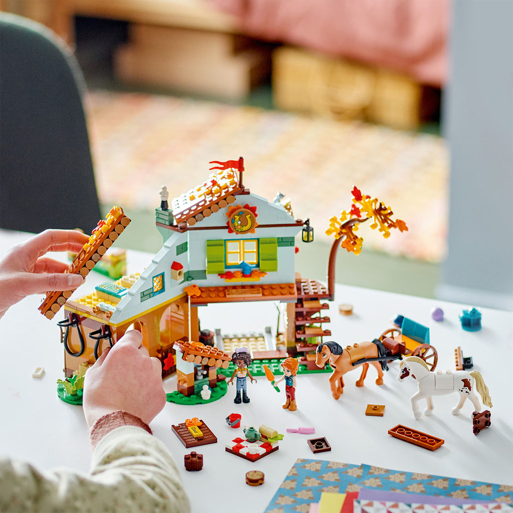 LEGO® Friends™ Autumn's Horse Stable - Chuồng Ngựa Của Autumn (41745) - Hình ảnh bổ sung 4