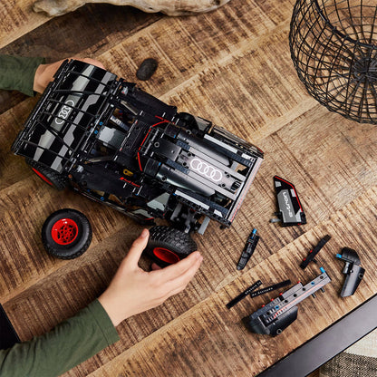 LEGO® TECHNIC™ Audi RS Q e-tron - Xe Đua Rally Điều Khiển Từ Xa - LEGO 42160 - Hình ảnh bổ sung 5