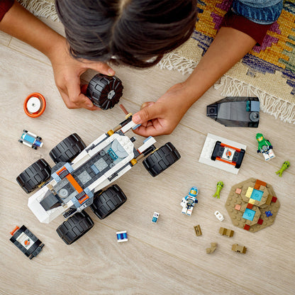 LEGO® City Space Explorer Rover and Alien Life - Góc nhìn khác 3