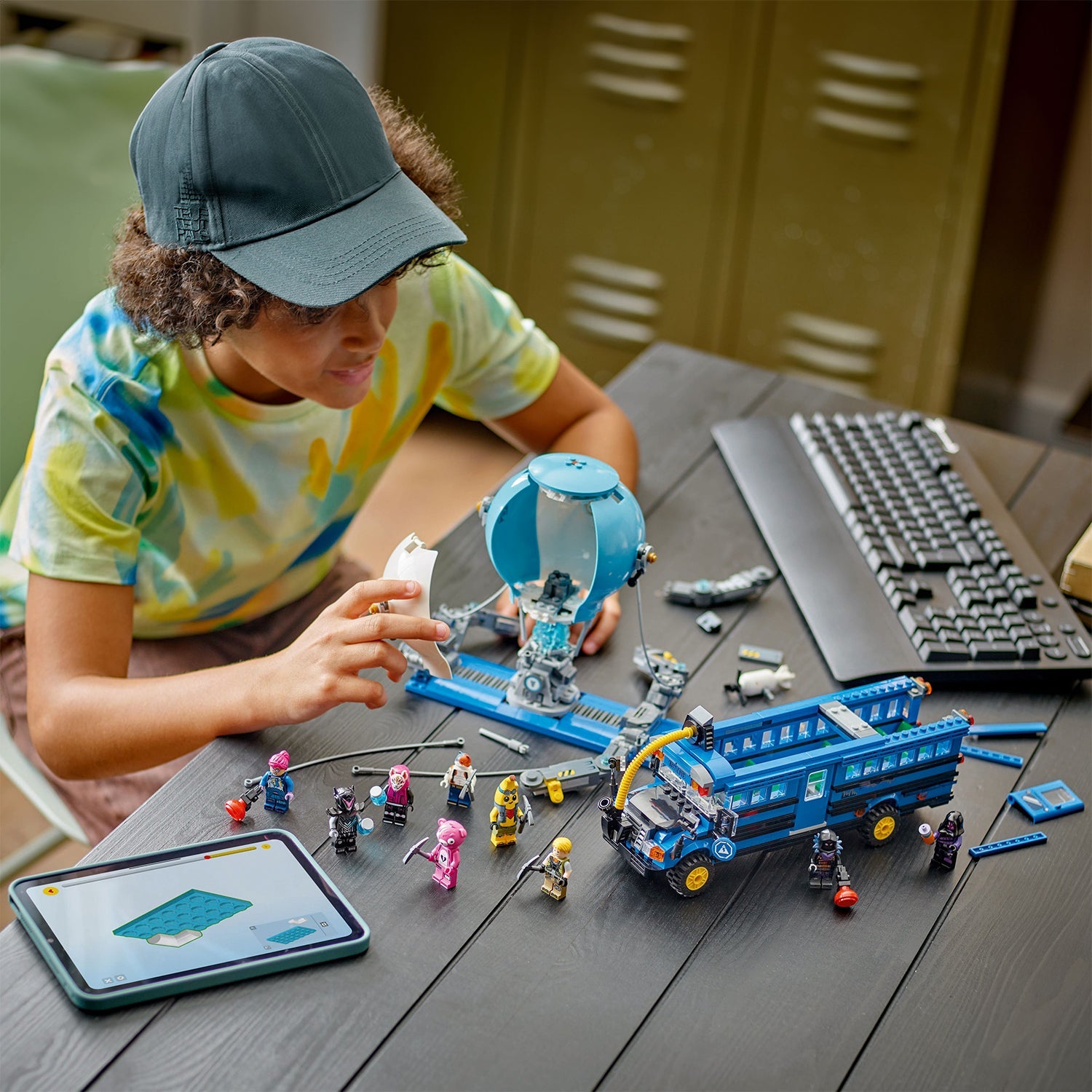 LEGO® Fortnite Battle Bus - Xe Bus Chiến Đấu Fortnite - LEGO 77073 - Hình ảnh bổ sung 5