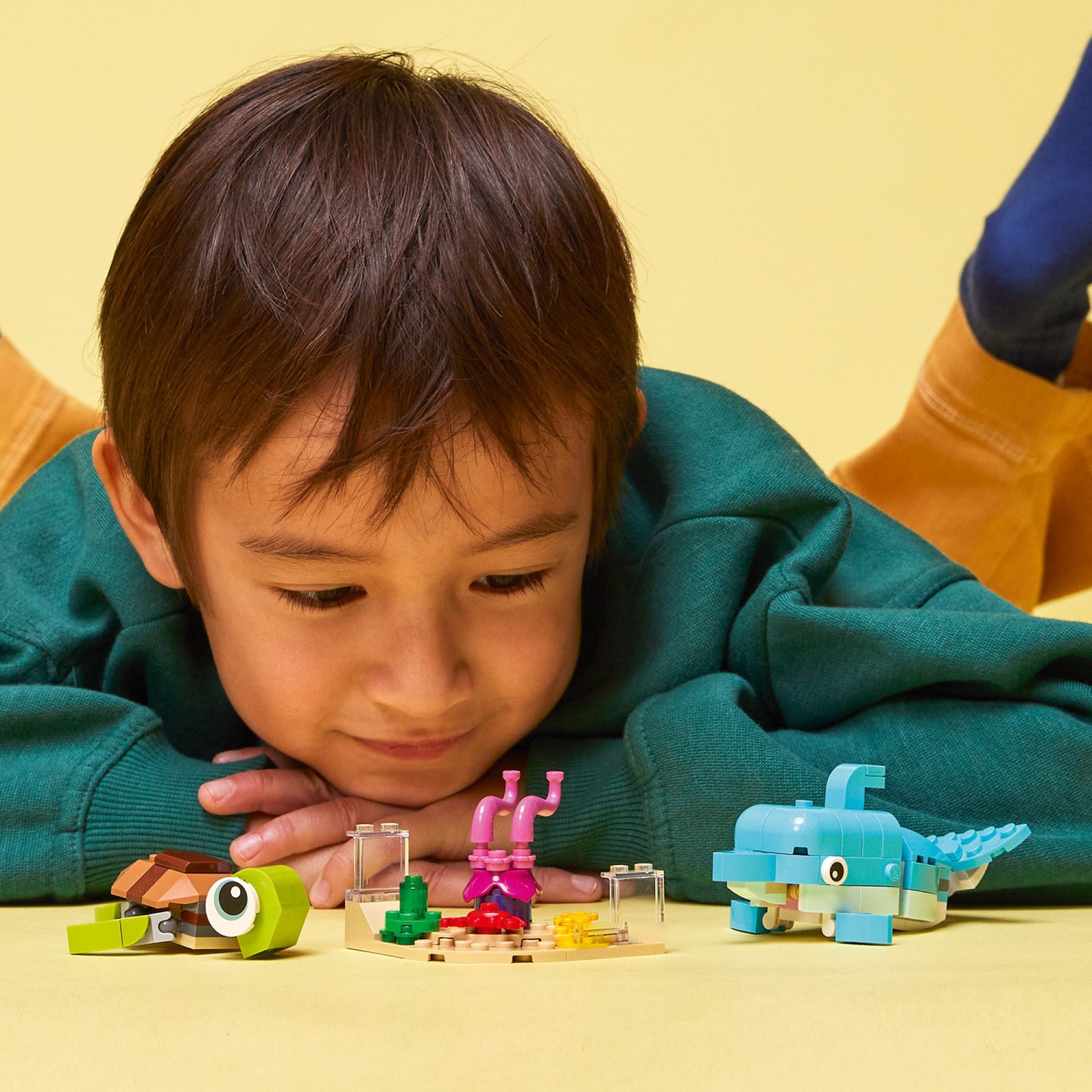 LEGO® Creator 3-in-1 Dolphin and Turtle - Bộ lắp ráp sinh vật biển 3 trong 1 - LEGO 31128 - Góc nhìn khác 3