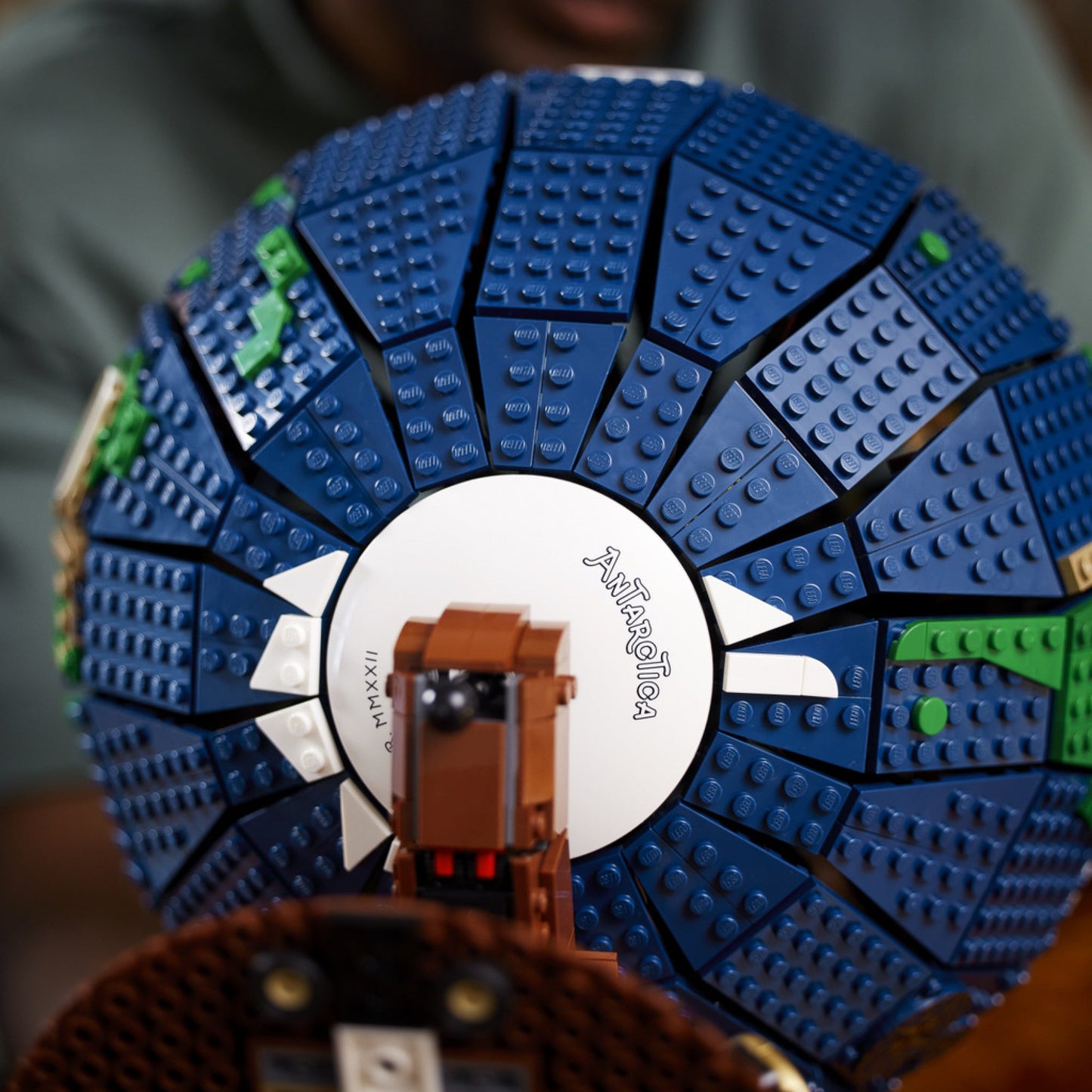 LEGO® Ideas The Globe - Mô hình Quả Địa Cầu Cổ Điển 21332 LEGO - ảnh 1 - LEGO