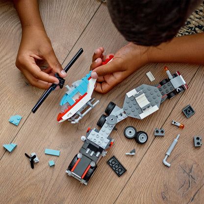 LEGO® Creator 3-in-1 Flatbed Truck with Helicopter - Đồ chơi lắp ráp Xe Tải Phẳng và Trực Thăng - LEGO 31146 - Góc nhìn khác 3