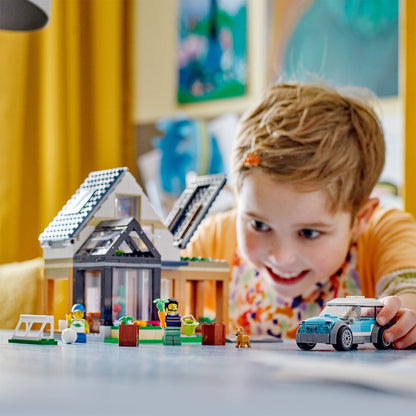 LEGO® City Family House and Electric Car - Mô Hình Ngôi Nhà Gia Đình Và Xe Điện LEGO City 60398 - Góc nhìn khác 3